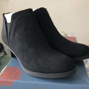 Carlos Santana black suede booties, new never worn